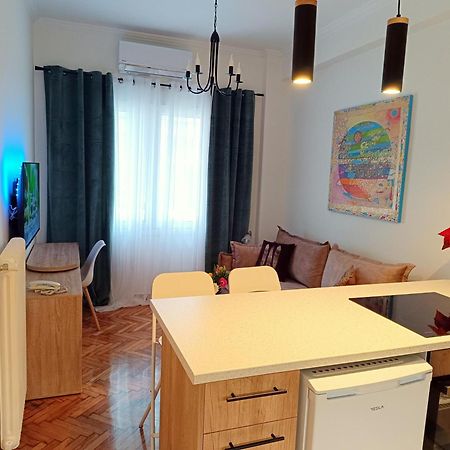 Golden Apartment In Victoria Atenas Exterior foto